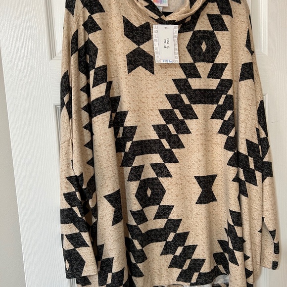 LuLaRoe Elsa top, NWT, XL(18-26) - Picture 1 of 9